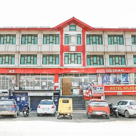 Oyo 72225 Hotel Dilshan Srīnagar エクステリア 写真