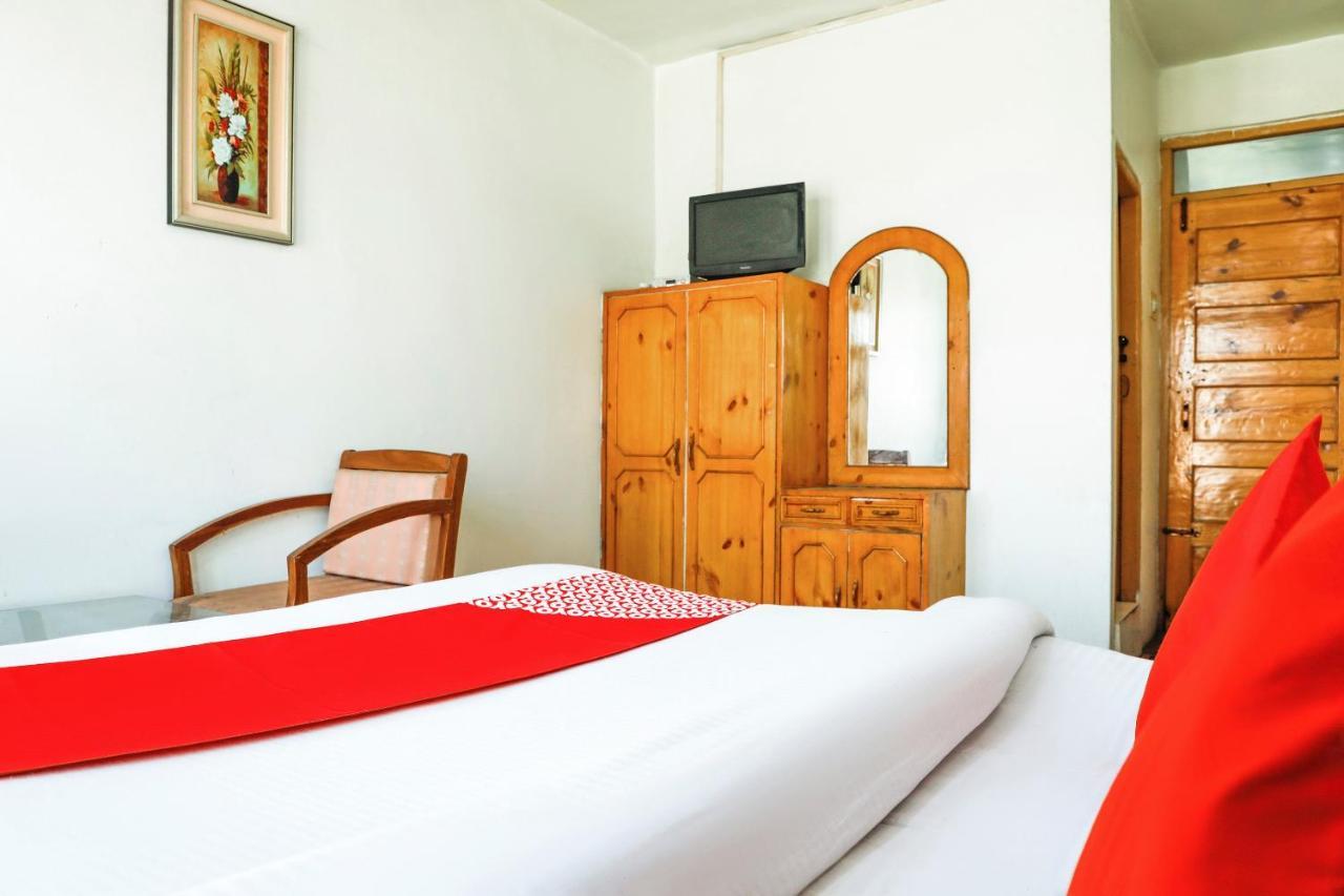 Oyo 72225 Hotel Dilshan Srīnagar エクステリア 写真