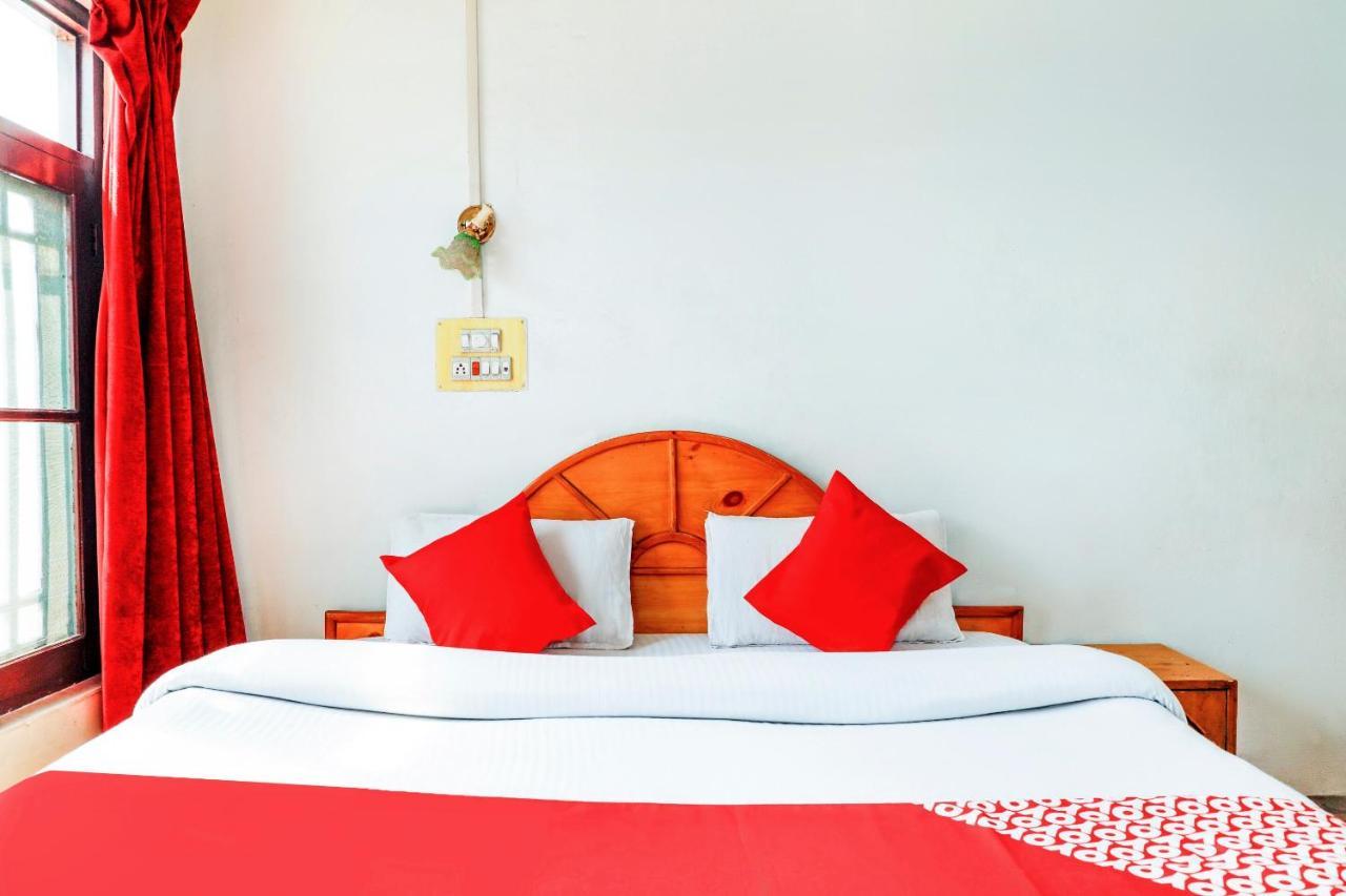 Oyo 72225 Hotel Dilshan Srīnagar エクステリア 写真